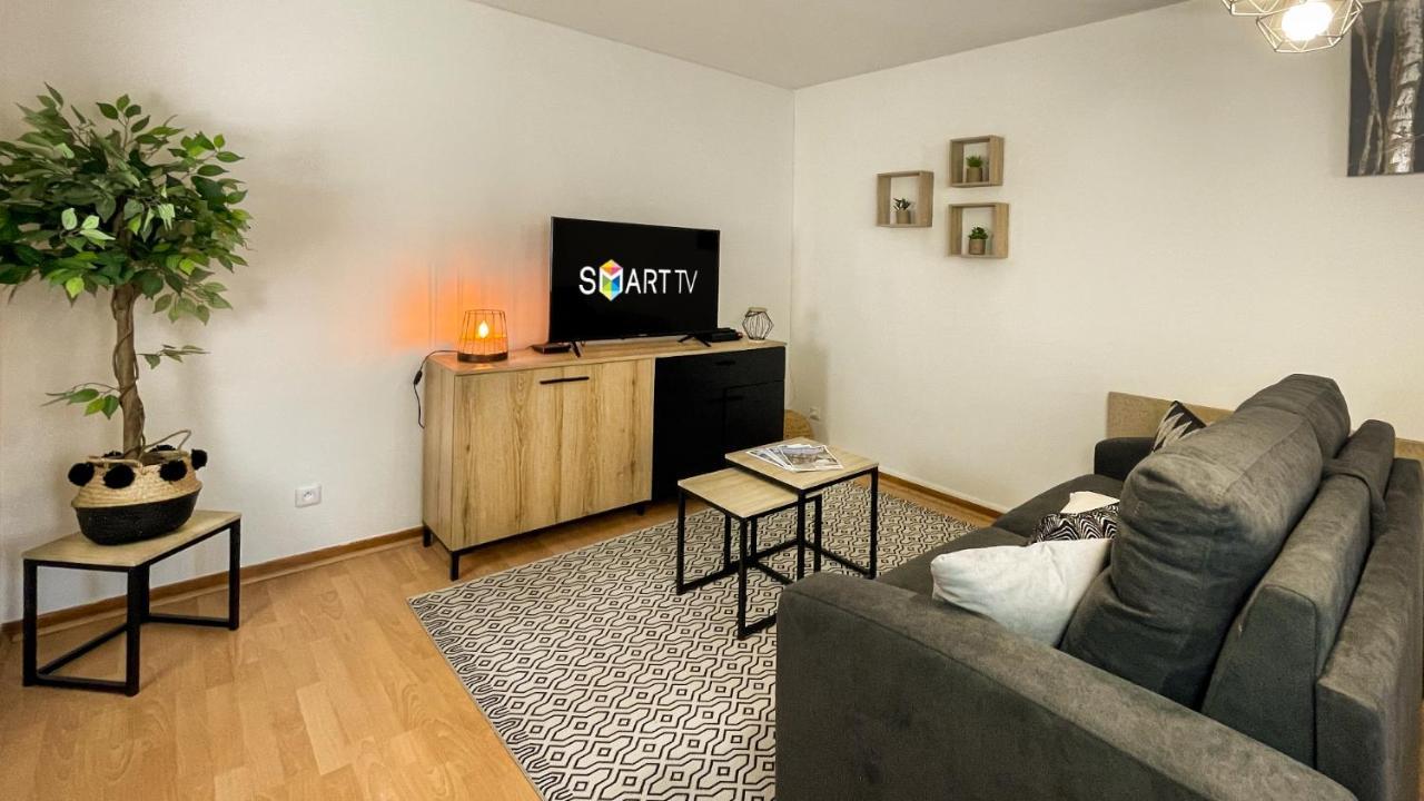 Homey Wood - New - Appartement Avec Une Chambre - Parking Prive Gratuit - Balcon Prive - A 5 Min De La Gare Pour Rejoindre Geneve Annemasse Kültér fotó